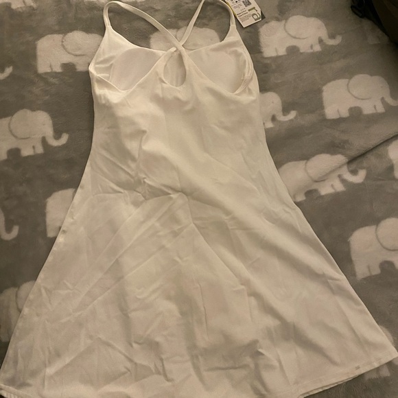 Brand New Halara Everyday Cloudful Backless 2-in-1 Flare Activity Dress - Picture 2 of 5